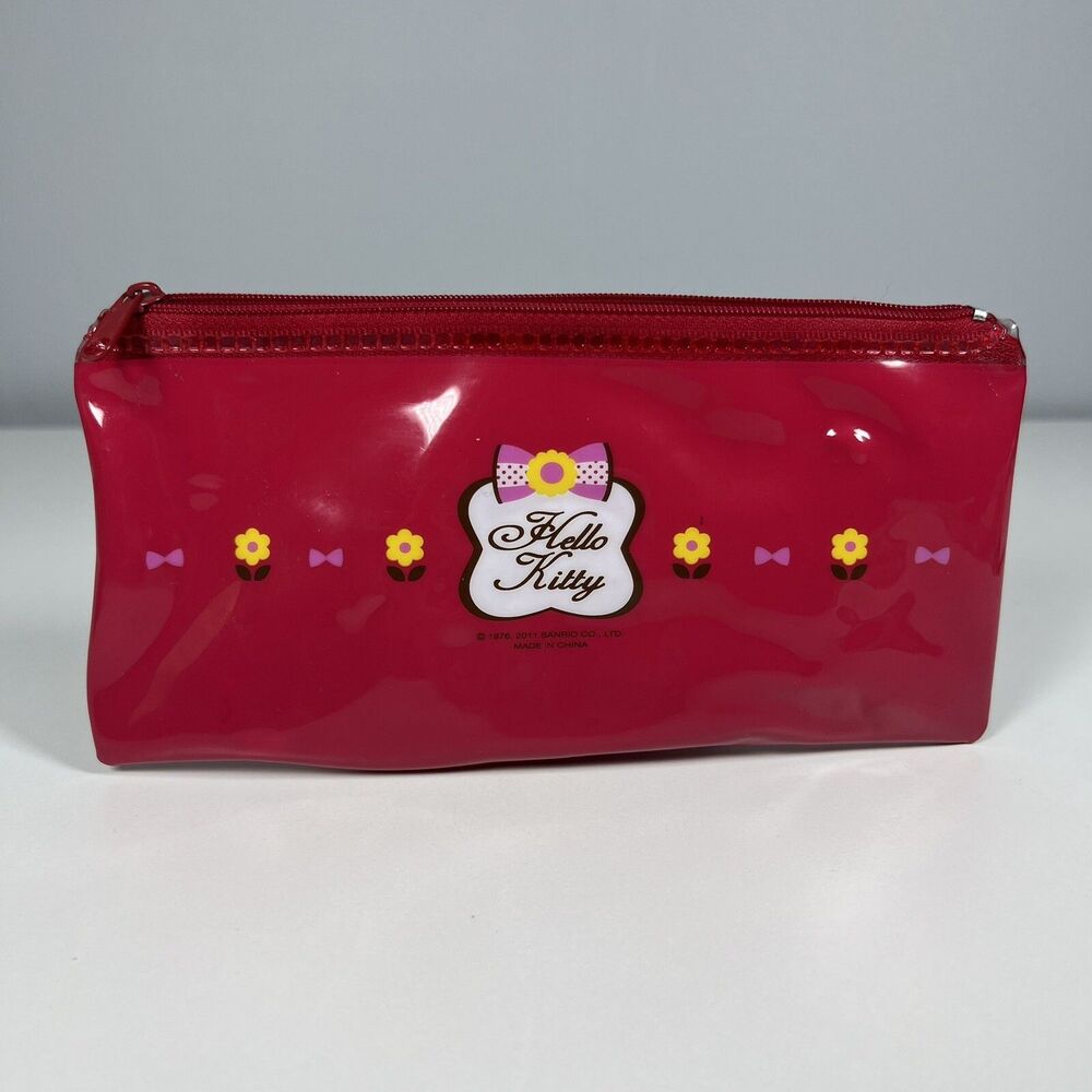 Sanrio Hello Kitty Red 2011 8” Pencil Case Pouch trinket Zipper - Picture 2 of 5